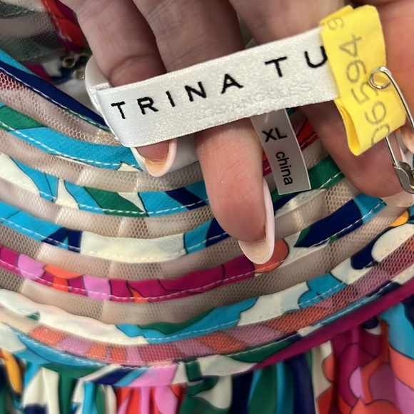 Gorgeous EUC Trina Turk Dress. XL - Picture 5 of 5